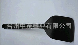 厂家直接供应 可加印logo的优质尼龙铲子厨具