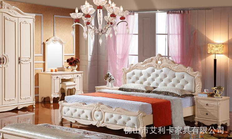 洛可小镇宫廷法式宜家卧房家居