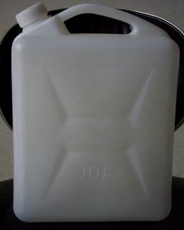 中柱   10L塑料桶，PE材质，食用级斜试提手
