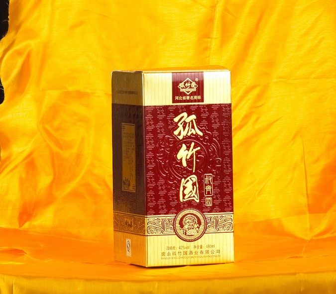 供应各类精褾盒，深压纹盒