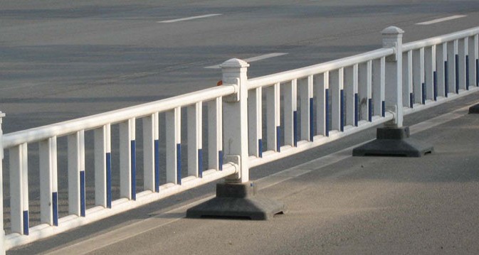道路栏杆