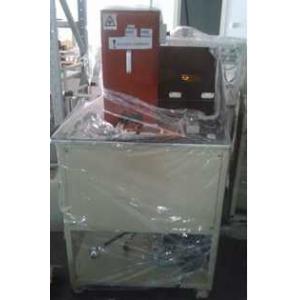 电池芯与基板焊接设备