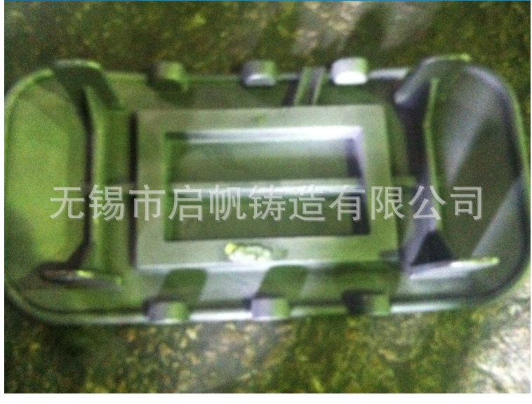 压路机振动板
