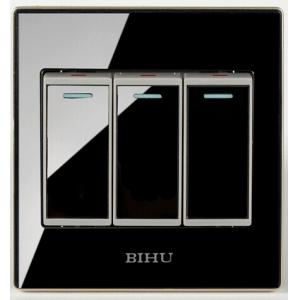 V7-006A  三联单控大跷板开关