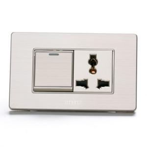 Q6-010A  单联单控开关多功能插座