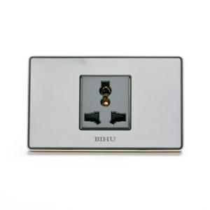 Q7-018  单联多功能插座