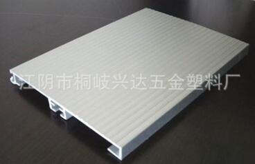 厨房设备踢脚线