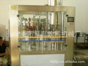 科磊 DGCF系列等压灌装、冲瓶、封口三合一体机体机组